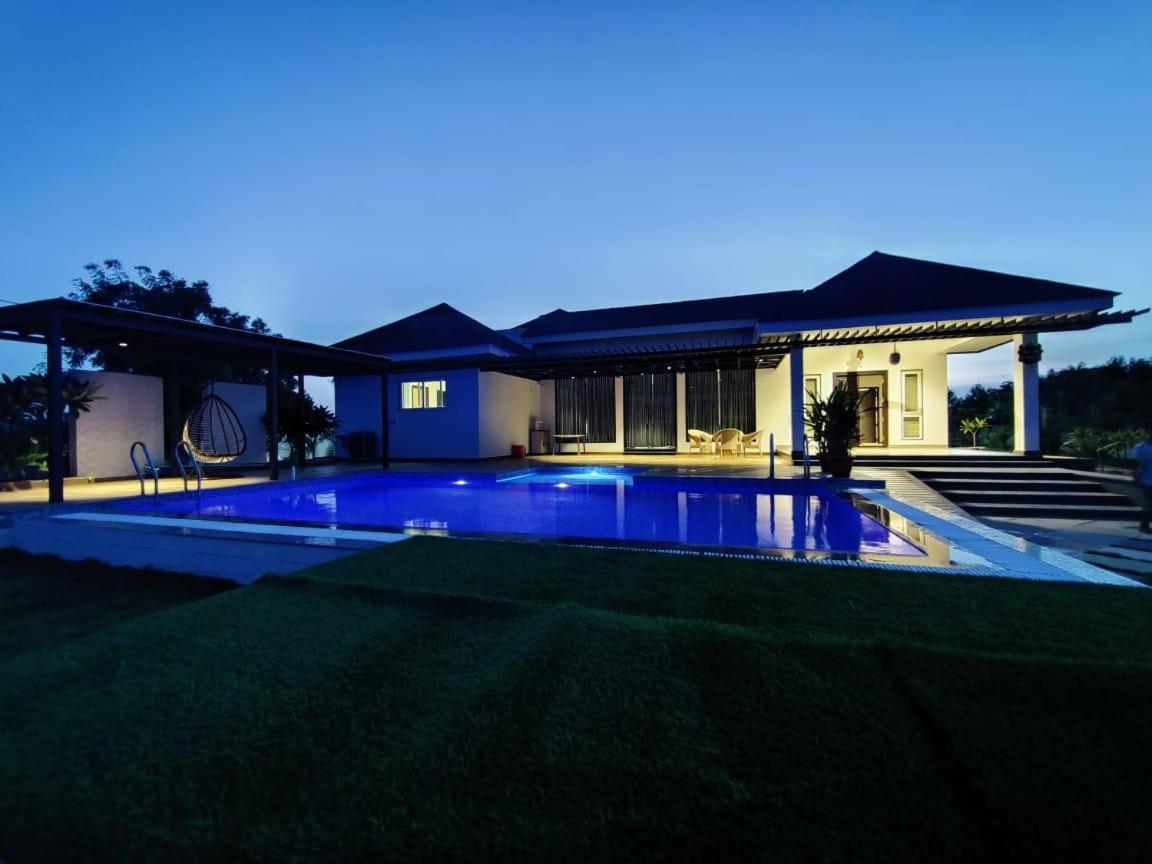 V R Farms Exotic Villa Venkatāpur Εξωτερικό φωτογραφία