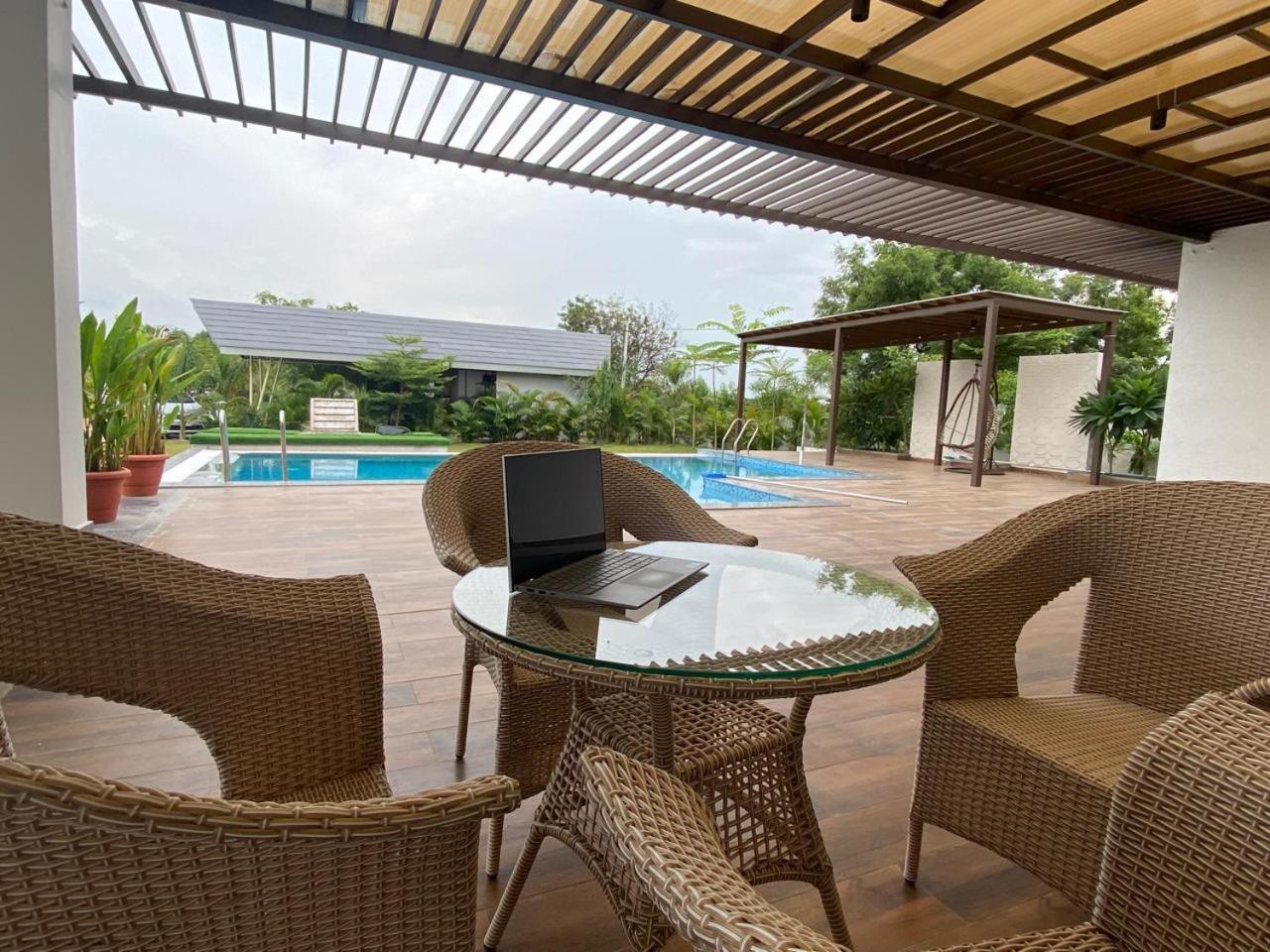 V R Farms Exotic Villa Venkatāpur Εξωτερικό φωτογραφία